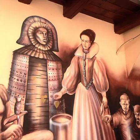 Anka Sucanska Gasthuis 3*