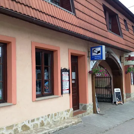 Anka Sucanska Gasthuis Čachtice