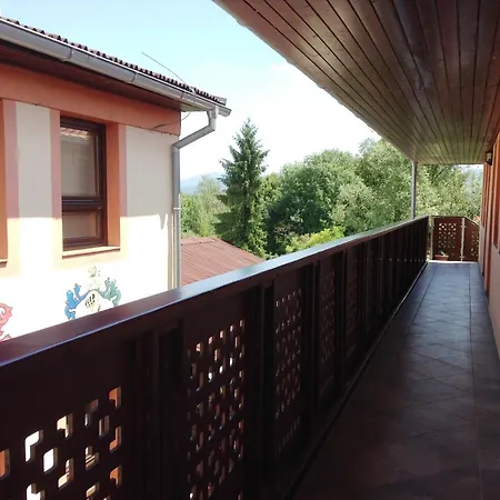 Anka Sucanska Gasthuis 3*